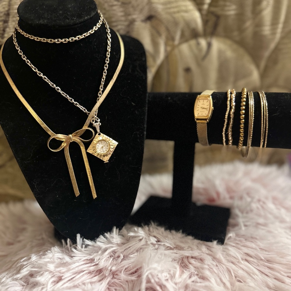 Avon Ribbon Necklace + Watch Set
